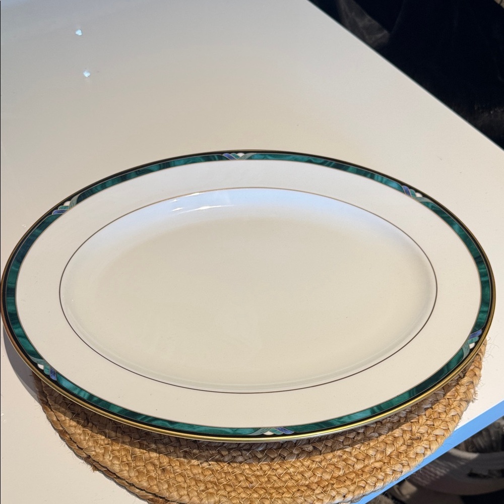 Lenox Kelly Debut in Green- 16” Serving Platter EUC!
